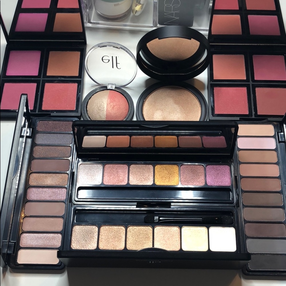 Elf cosmetics Vault